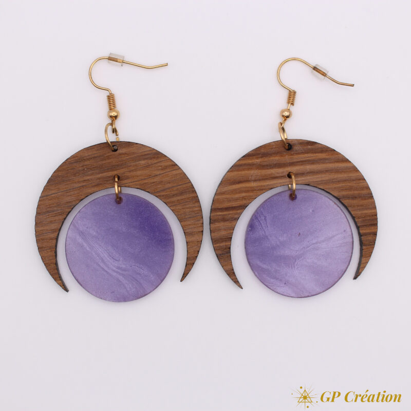 Boucles d'oreilles en bois et résine – Image 2