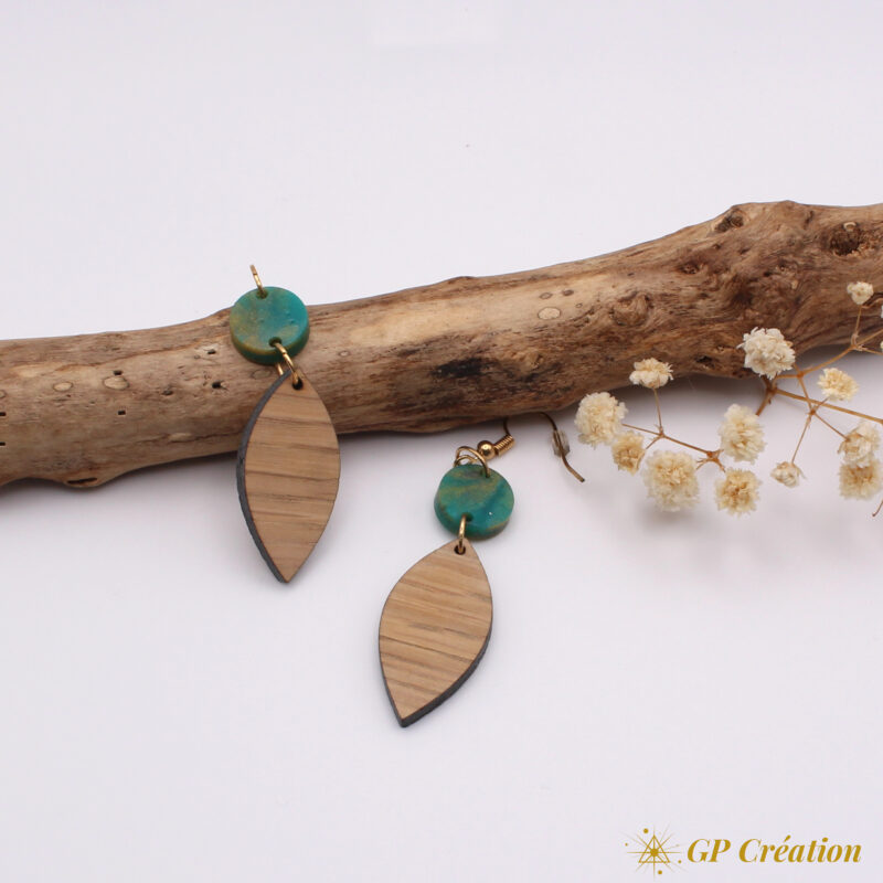 Boucles d'oreilles en bois et résine