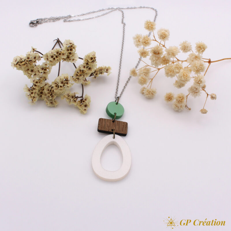 Collier en bois et acrylique