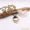 Collier en bois et acrylique