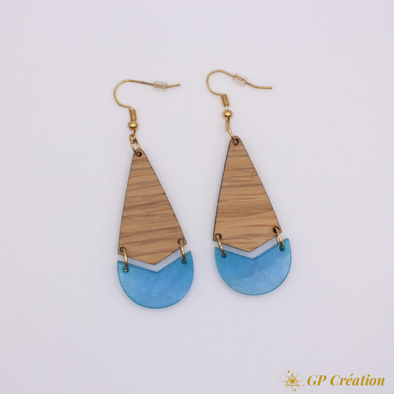 Boucles d'oreilles en bois et résine – Image 2